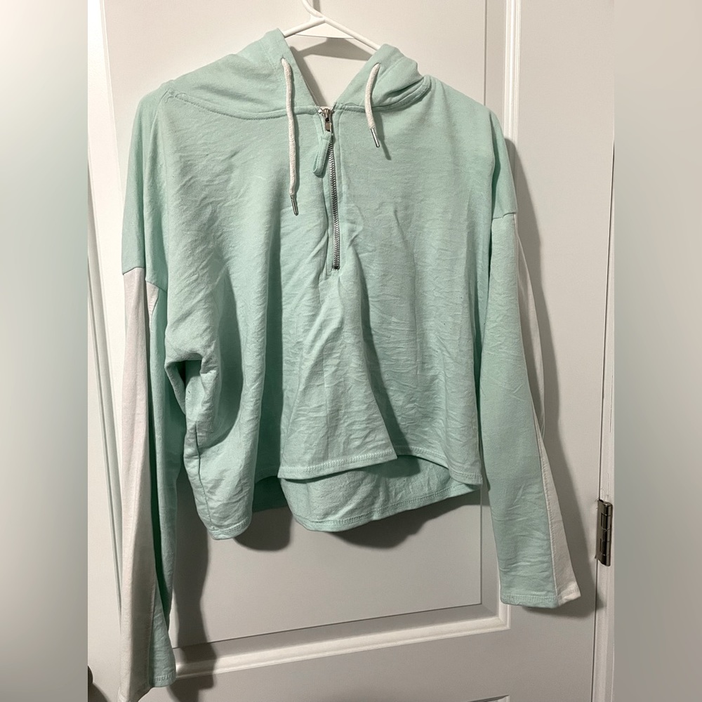 Women's Hooded Crop Top